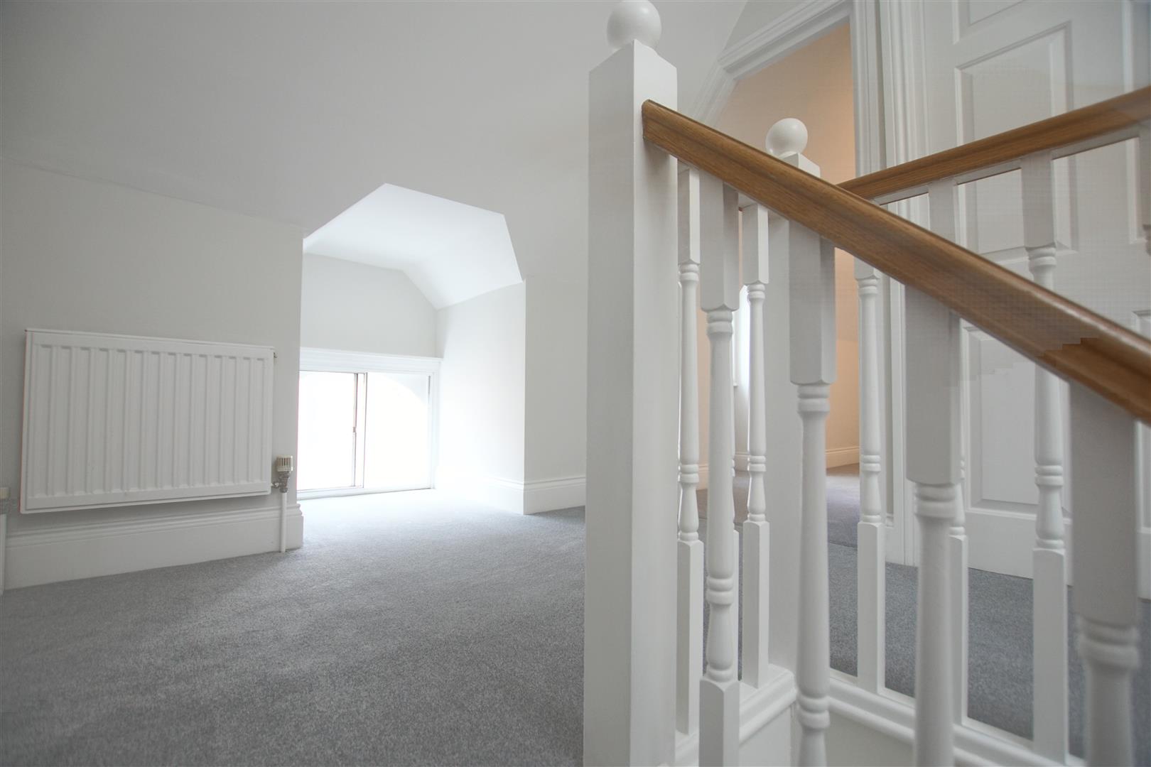Neville Court, Jury Street, Warwick 16